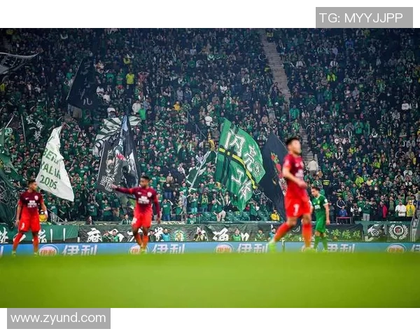 戴森丹尼尔斯崭露头角成为NBA新星引发球迷热议与期待